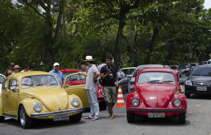 Pablo Farias/Fotoarena/Estadão Conteúdo Comemorado neste domingo (20), o Dia Nacional do Fusca foi celebrado por colecionadores do Brasil inteiro. Entre os ações comemorativas está uma exposição ...